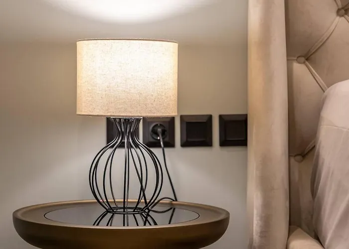 Smaragdi Luxury Jacuzzi Apartment Noho Premium Living